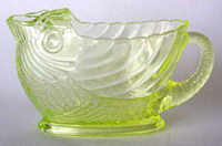 Central Glass fish creamer